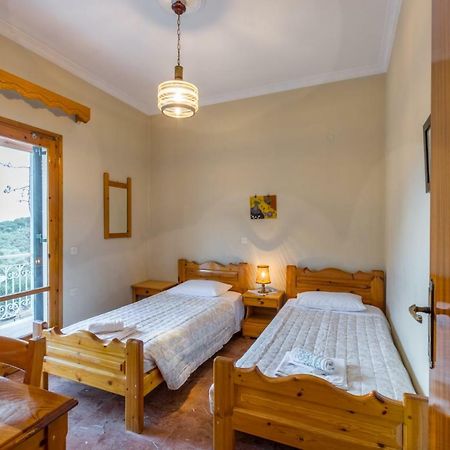 פאלאוקסטריצה Villa Maria Makri מראה חיצוני תמונה